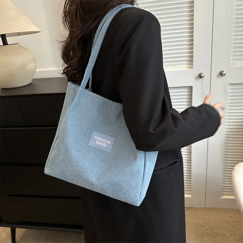 

Large Capacity Shoulder Bag Velvet Fashion Handbag Winter New Versatile Solid Color Shoulder Bag Luxury Brand Tote Shoulder Bag