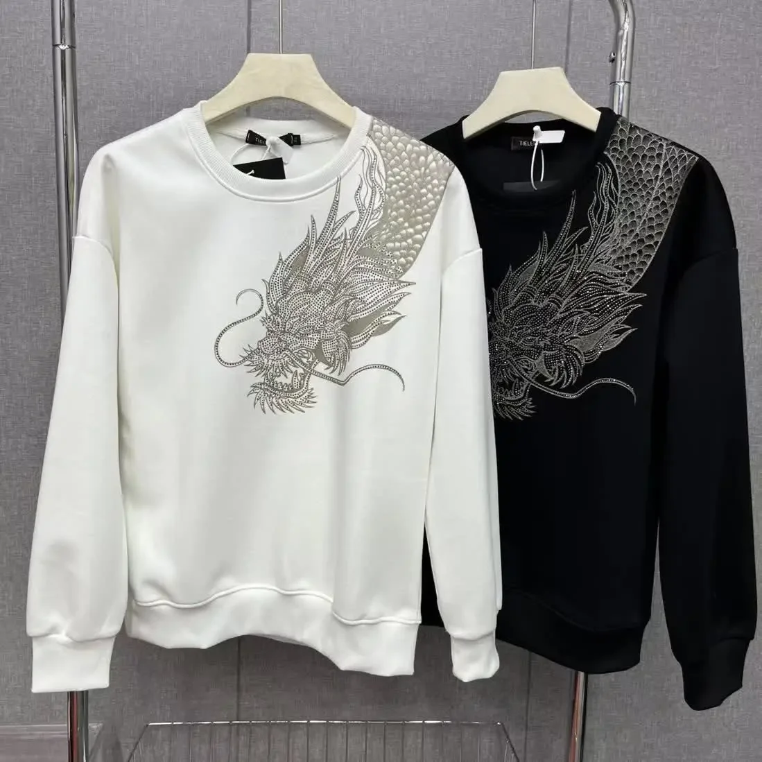 

European Station Autumn New Style Over Shoulder Dragon Hot Diamond Loose Head Long Sleeve Fashion Men's inS Hoodie