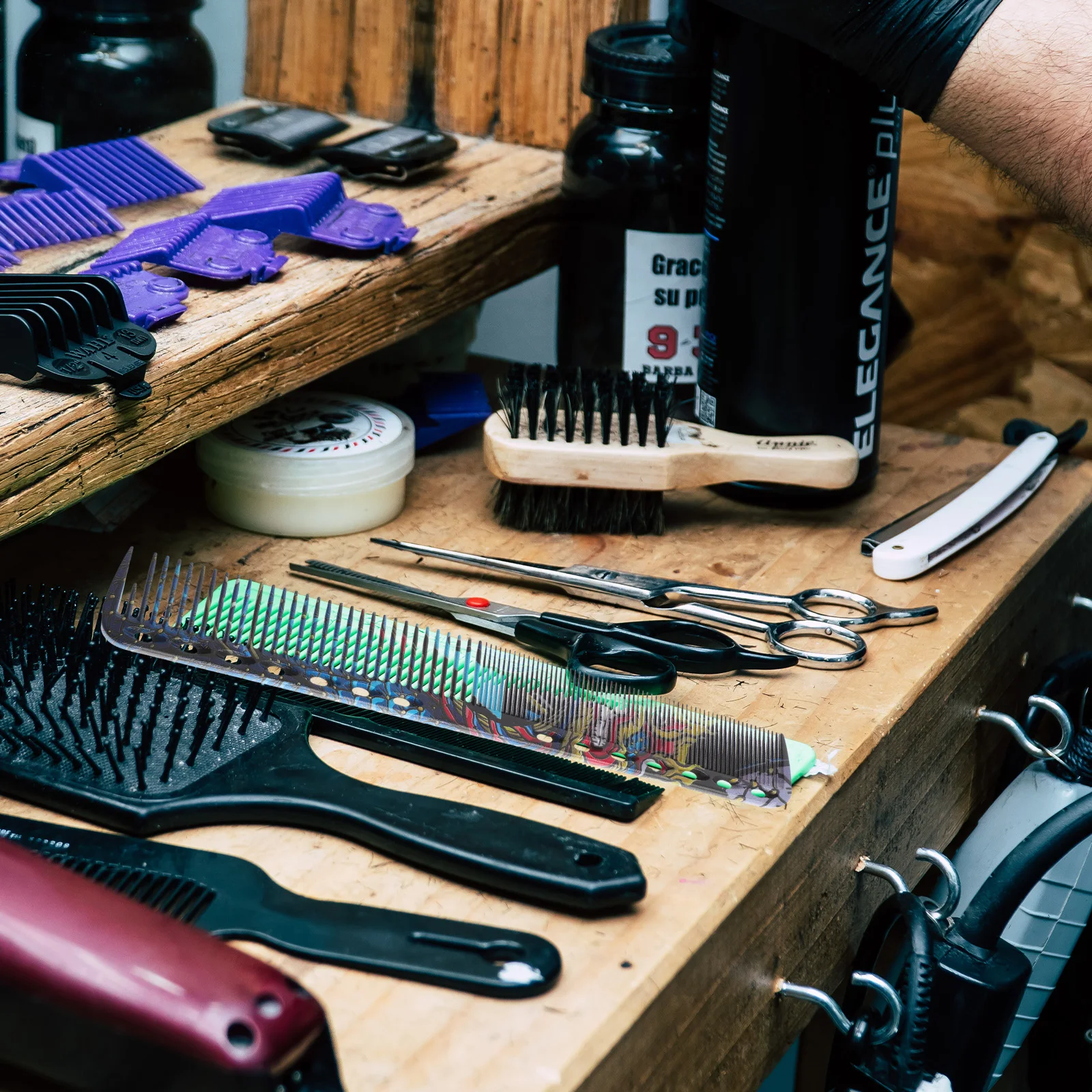 

Hair Comb Salon Premium ABS Material Lightweight Barber Combs Styling Haircutting Durable Professional Length Scalp for Salon