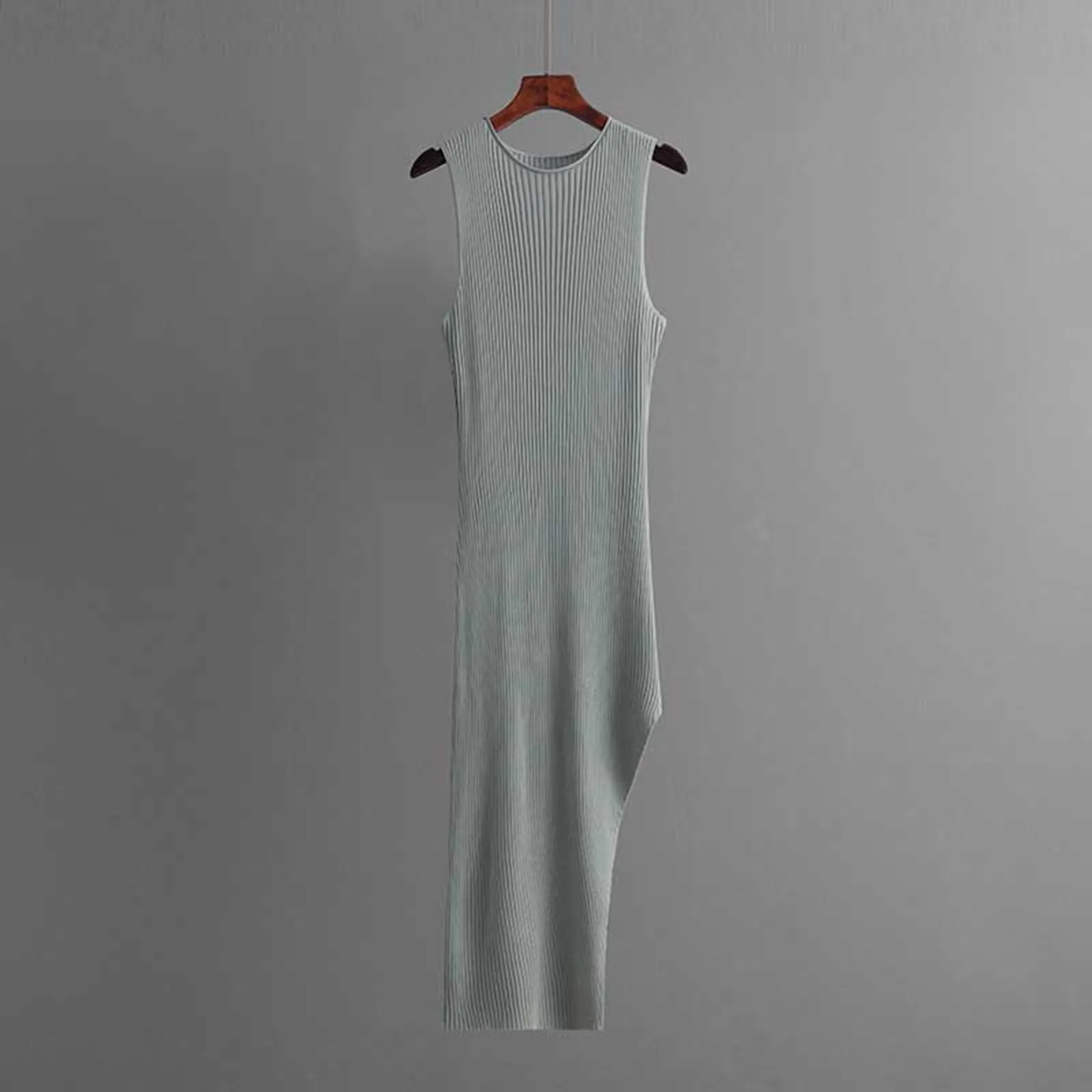 

2024 New Women'S Irregular Slim Dress Solid Color Round Neck Sleeveless Slim Dress Simple Fashion Aesthetic Temperament Dress