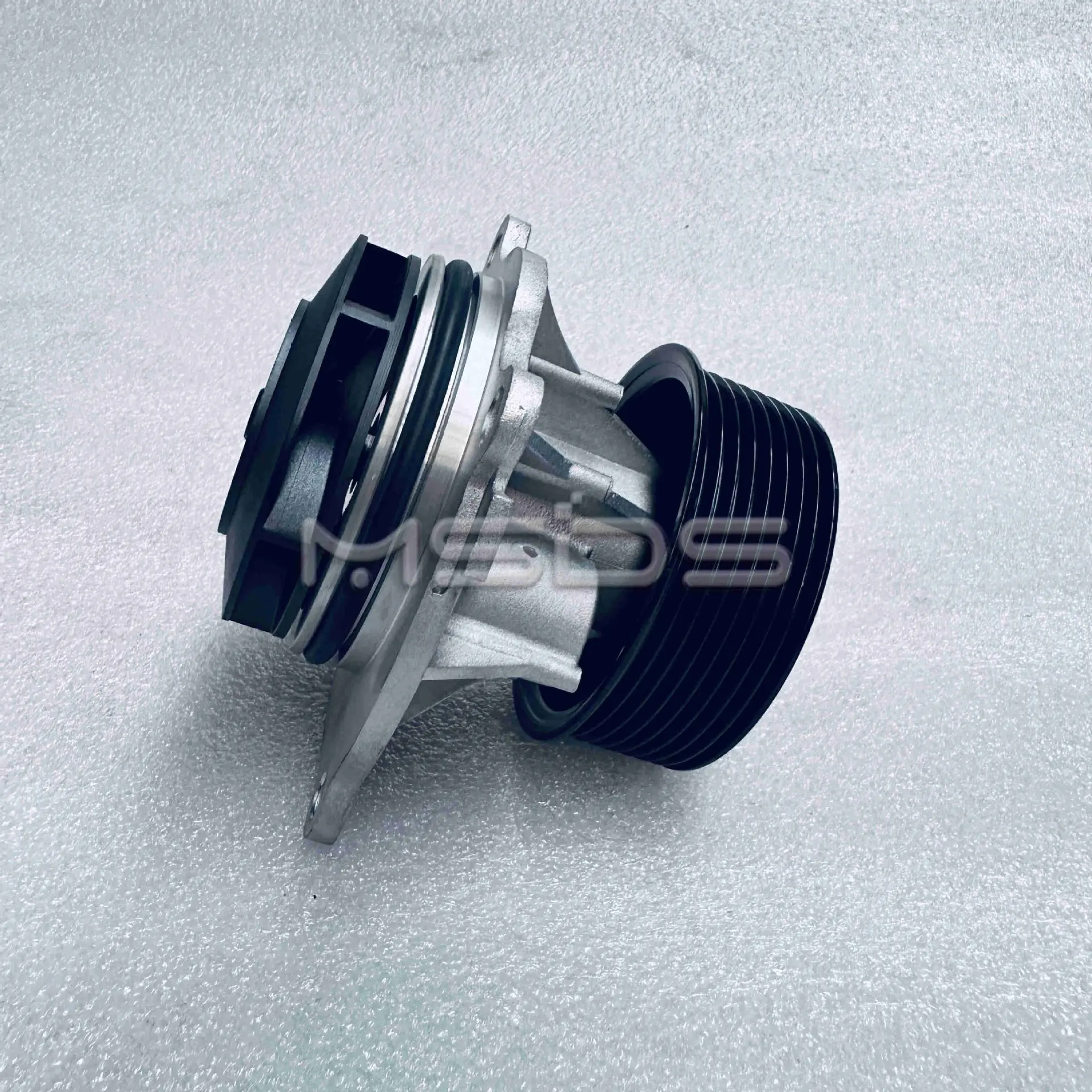 Applicable to Cummins F2.8 country six engine water pump assembly 5528262 cooling water pump PUMP, WATER