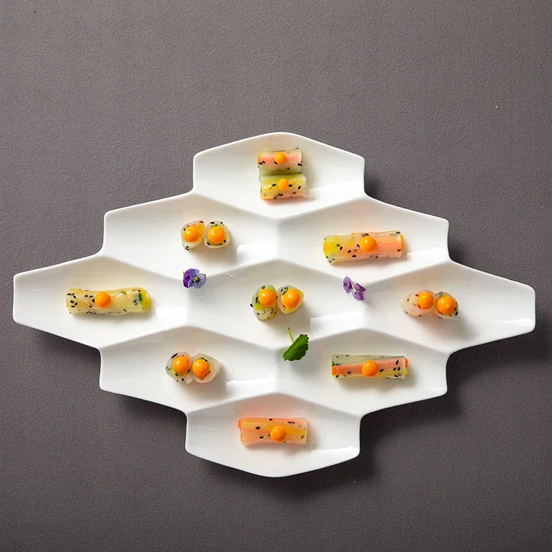 

Irregular Pure White Ceramic Dinner Plate Restaurant Salad Plate Pasta Plate Dessert Plates Dumplings Plates Creative Tableware