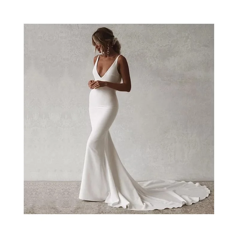 

Simple Mermaid Backless Wedding Dresses Satin Deep V Neck Bridal Gown Spaghetti Straps with Train Vestidos De Noiva