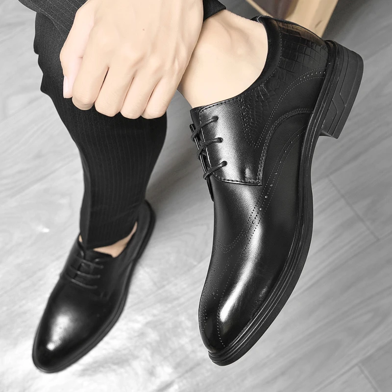 Luxury Brand Men's Cowhide Carved Business Banquet Casual Leather Shoes High Quality Mens Classic Black Comfortable Oxford Shoes