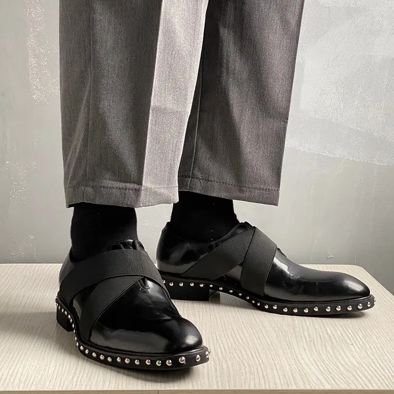 JINIWU 2026 Autumn Winter Men's Studded Leather Shoes, Gentle Formal Patent Leather Suit Shoes, Handmade Cowhide Dress Shoes