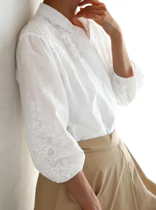 

Summer 2025 Women's Solid Color Shirt White Embroidered Top New Style Casual Fashionable Women's Clothing
