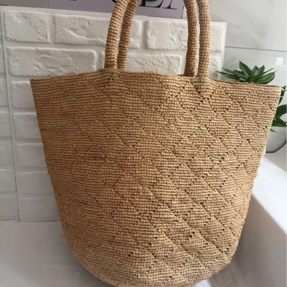 New Summer Women's Raffia Handmade Hook Large Tote Straw Fashionable and Versatile Simple Shoulder Seaside Vacation Handbag