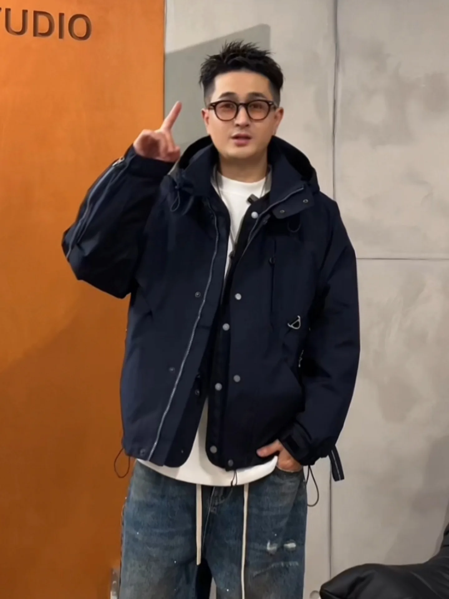 

Мужская повседневная куртка-трансформер в американском стиле, ветрозащитная, из хлопка, приталенная, с капюшоном, длинный рукав