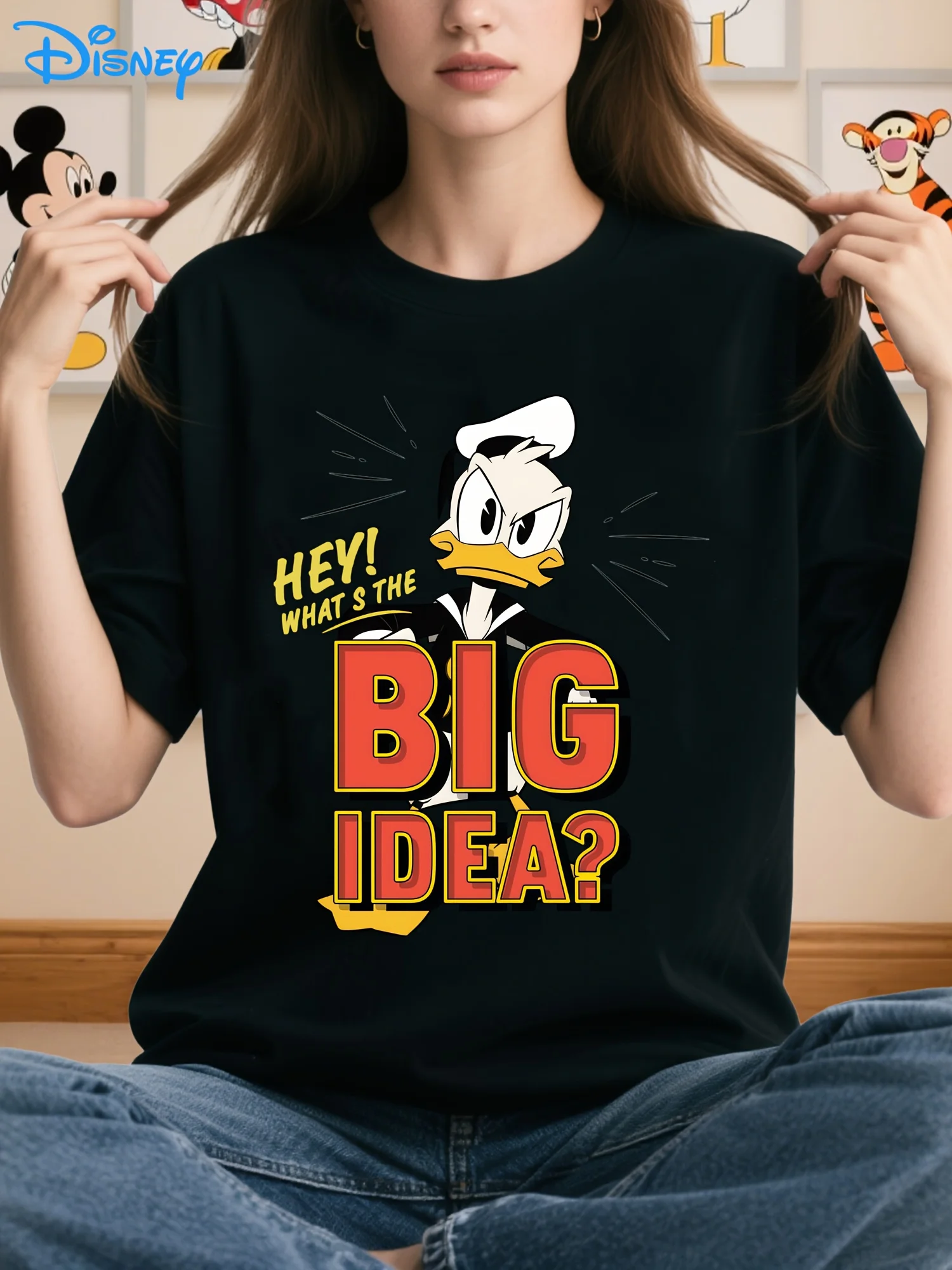 Oversized Disney Donald Duck grafisch T-shirt voor dames - "Hey! Wat is het grote idee?" Retro cartoon korte mouw ronde hals casual