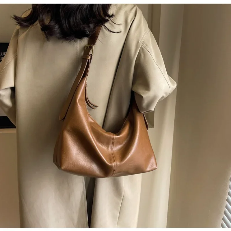 

CEEKAY New Casual Faux Leather Shoulder Bag, 2026 Fashion Daily Tote Handbag, Adjustable Strap, Stylish Commute Purse for Women