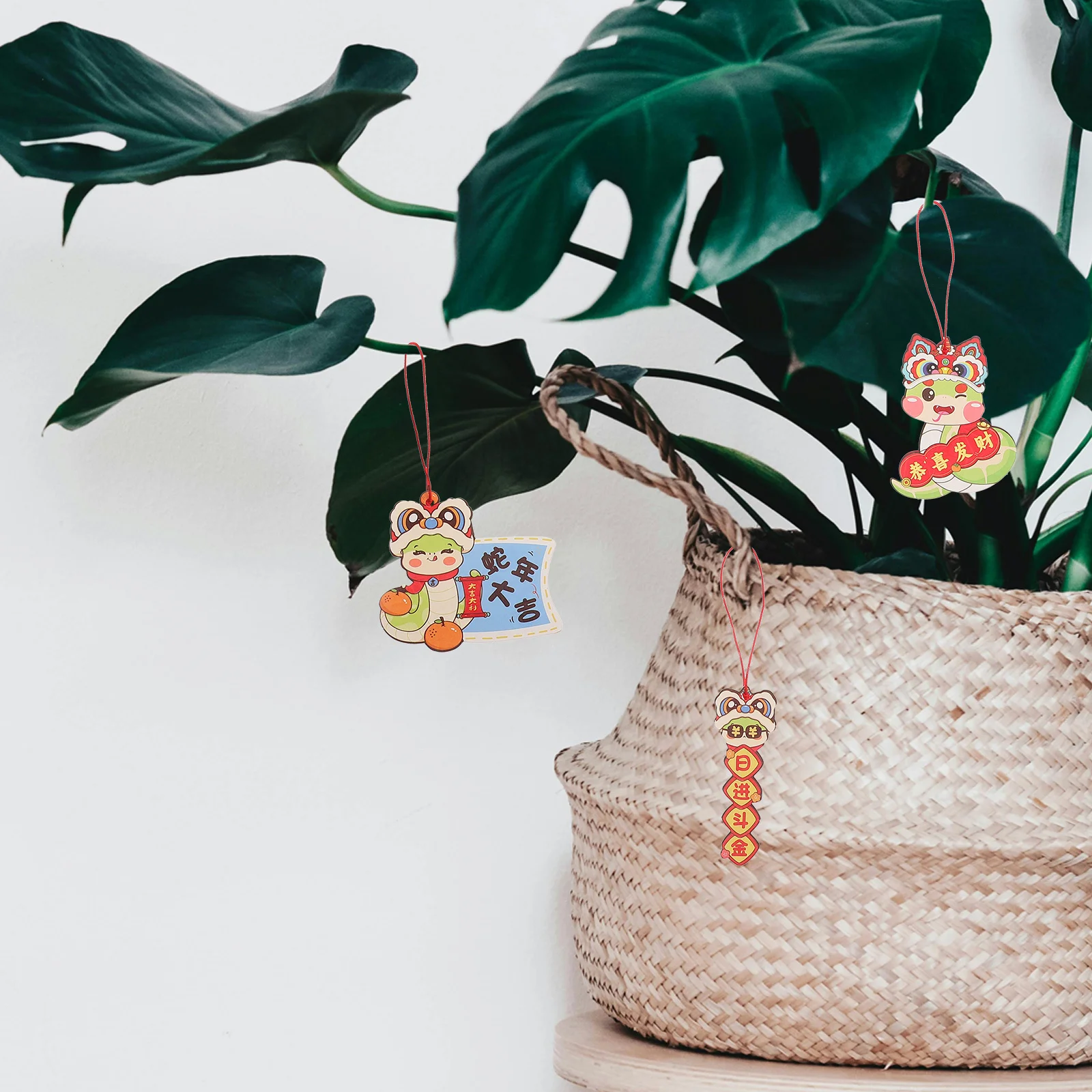 

18 Pieces New Year Snake Hanging Ornaments Chinese Lunar New Year Decoration Handcrafted Plant Decor Festive