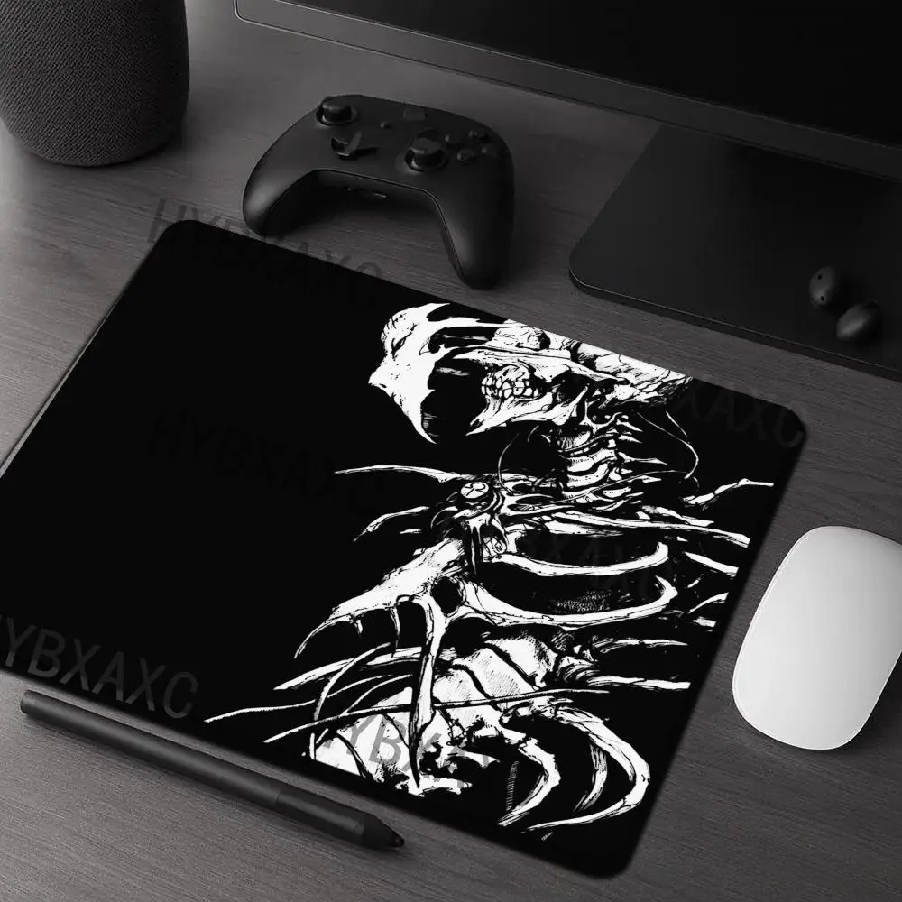 HYBXAXC Black Skeleton Warrior Mouse Pad Small Gaming Desk Mat Non-slip Rubber Desktop Computer Keyboard Wireless Boy Girl Gift