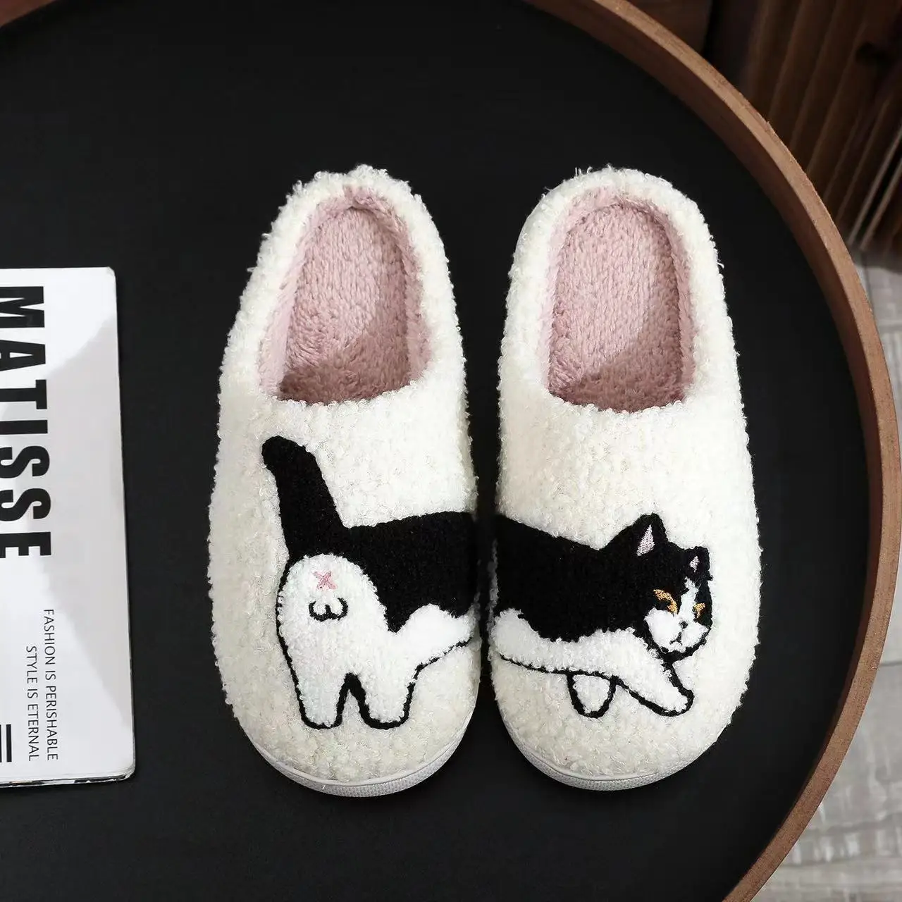 Lovely Cat Embroidery Stuffed Slippers Home Men Women Furry Shoes 2024 Autumn Winter fur Slides Fuzzy Fun Animal Pet Slippers