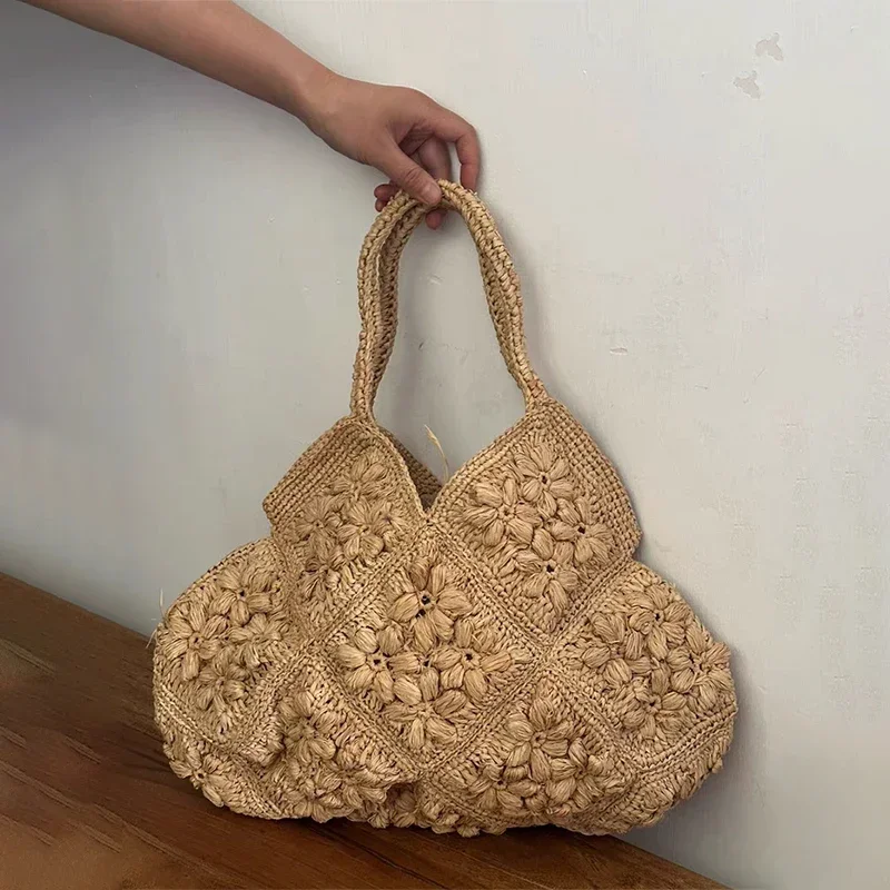 Handgefertigte Strandtasche aus gewebtem Papier, hochwertige 3D-Blumen-Grastasche, große Kapazität, tragbare Urlaubstasche für Frauen am Meer. – Detail 10