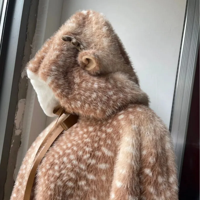 Capa navideña de punto de ciervo con estampado bonito de felpa japonesa para mujer, chaqueta gruesa con chal de alce a prueba de viento de ciervo Kawaii, invierno