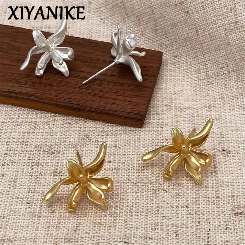 XIYANIKE Vintage Matte Flower Ear Stud Earrings For Women Girl Fashion New Jewelry Gift Party серьги женские
