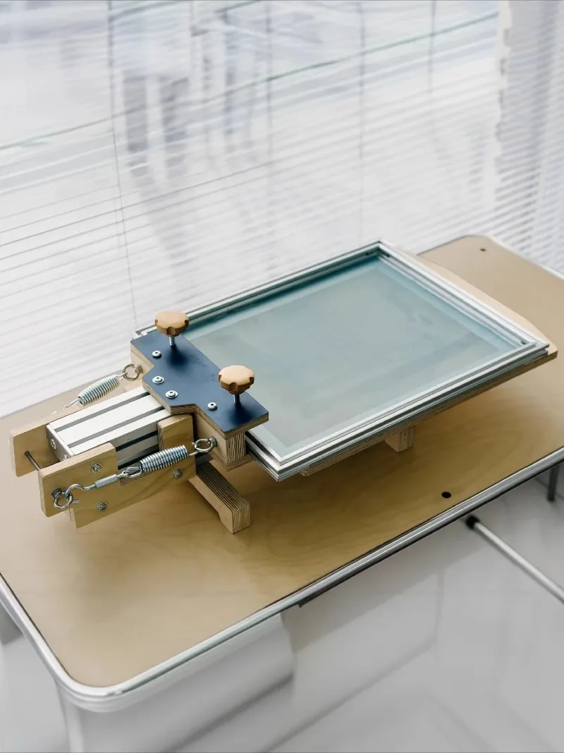 Small screen printing machine solid wood handmade screen printing table aluminum frame