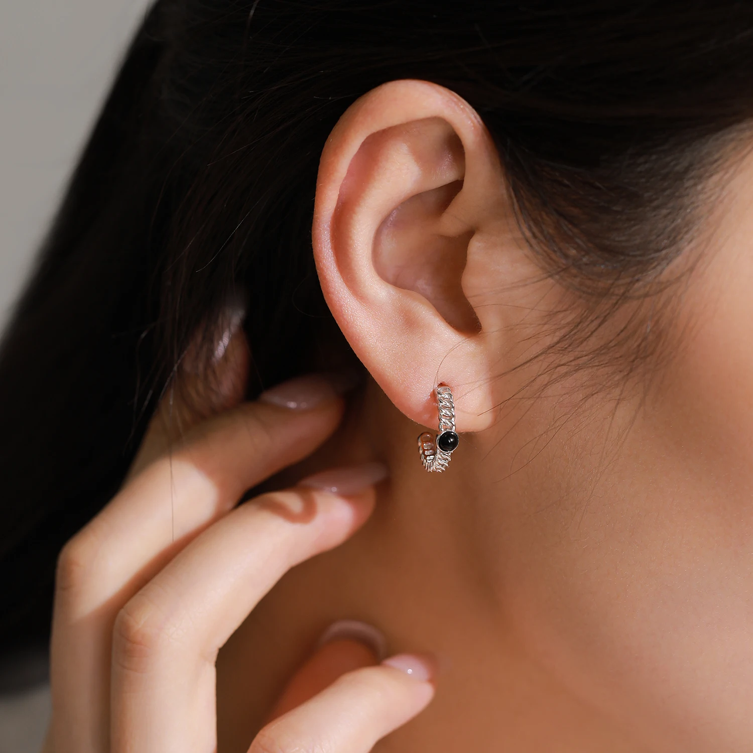 Ailmay 925 Sterling Silver Black Zircon Braided Texture Semi-Circular Earrings For Women Creative Party Dark Punk Style Jewelry