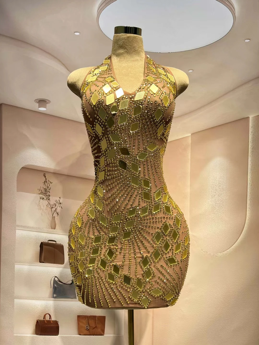 Sexy Gouden Spiegels Backless Jurk Voor Vrouwen Verjaardagsavond Vieren Kostuum Dance Singer Party Rhinetones Jurken 2024 Jihe