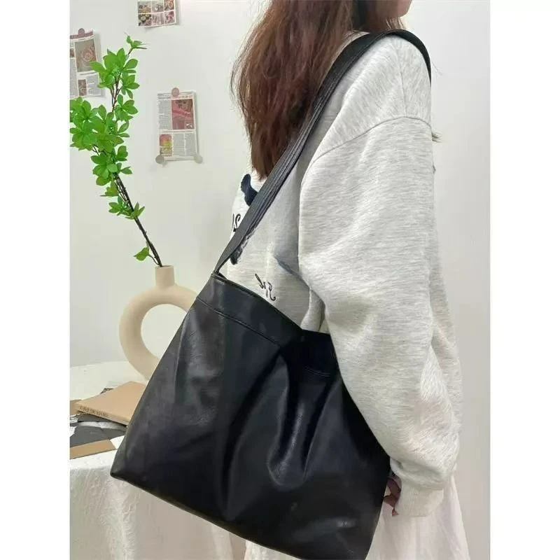 

Large Capacity Tote Bags 2025 New Retro Commuting Single Shoulder Versatile Crossbody Bag