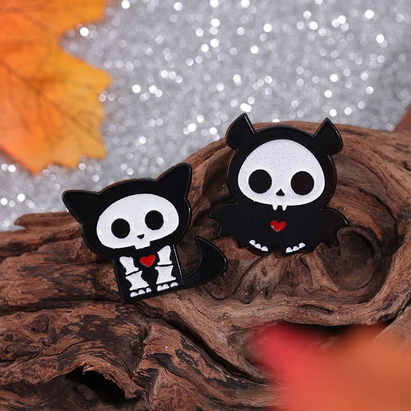 Heart Little Devil Enamel Pins Custom Cute Demon Brooches Lapel Badges Animal Punk Funny Jewelry Gift for Kids Friends