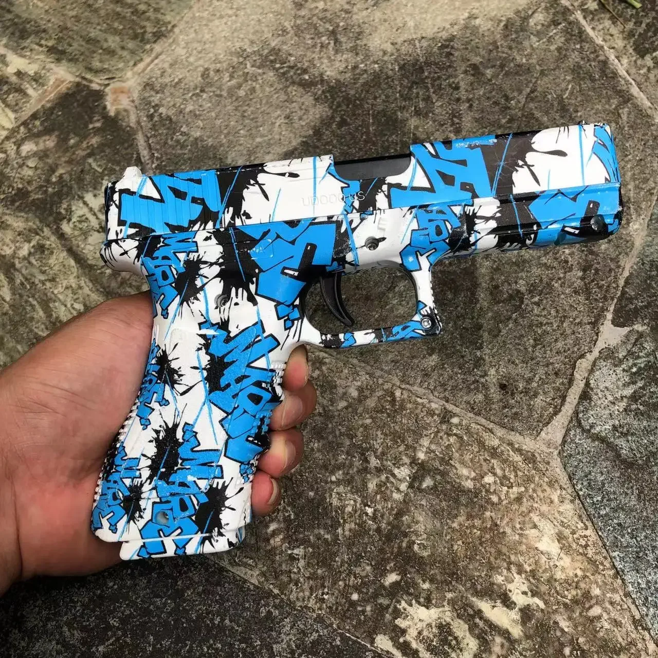 Pistola manual de bala macia g17, arma de brinquedo com laser blaster, bola de espuma, lançador de airsoft, cs, jogos de tiro, armas para crianças, meninos, presente