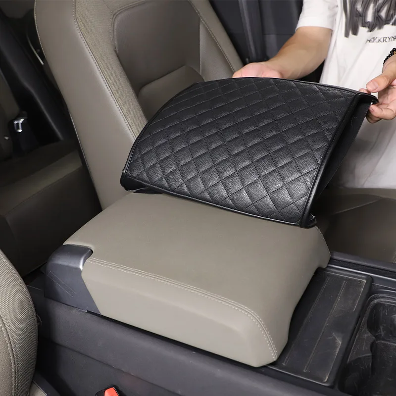 

For Land Rover Defender 110 2020-2024 Leather Black Car Seat Armrest Center Console Box Protective Cover Car Accessories