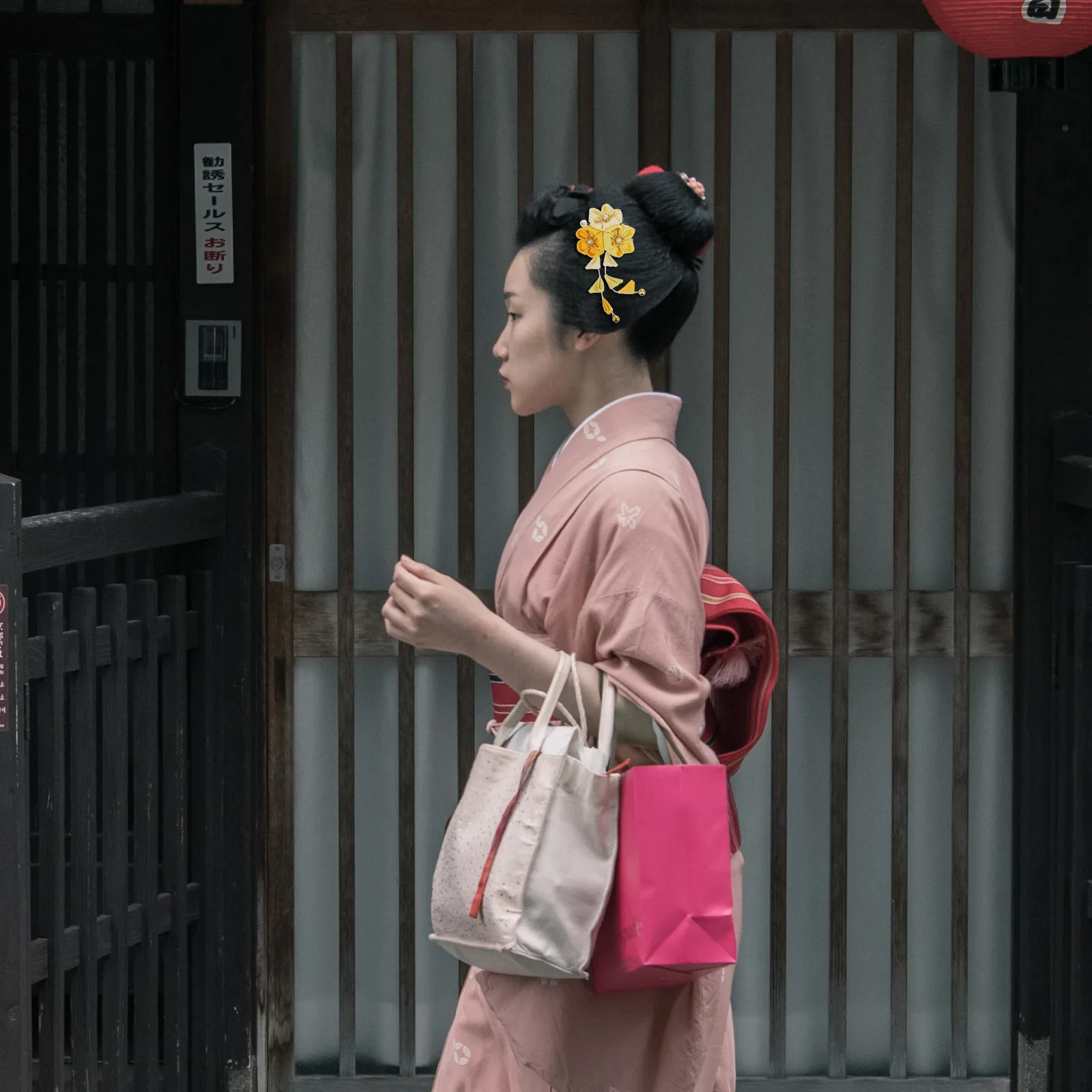 

1 шт. Изысканный свадебный аксессуар для волос: головной убор ручной работы с тканевым цветком и кисточкой для ханьфу, кимоно, традиционной китайской свадебной одежды