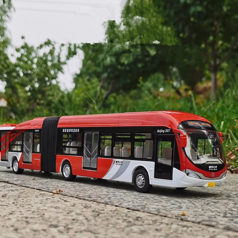 1: 50 alloy pull back double section bus model,simulation of sound and light bus toys,wholesale of children\'s toys