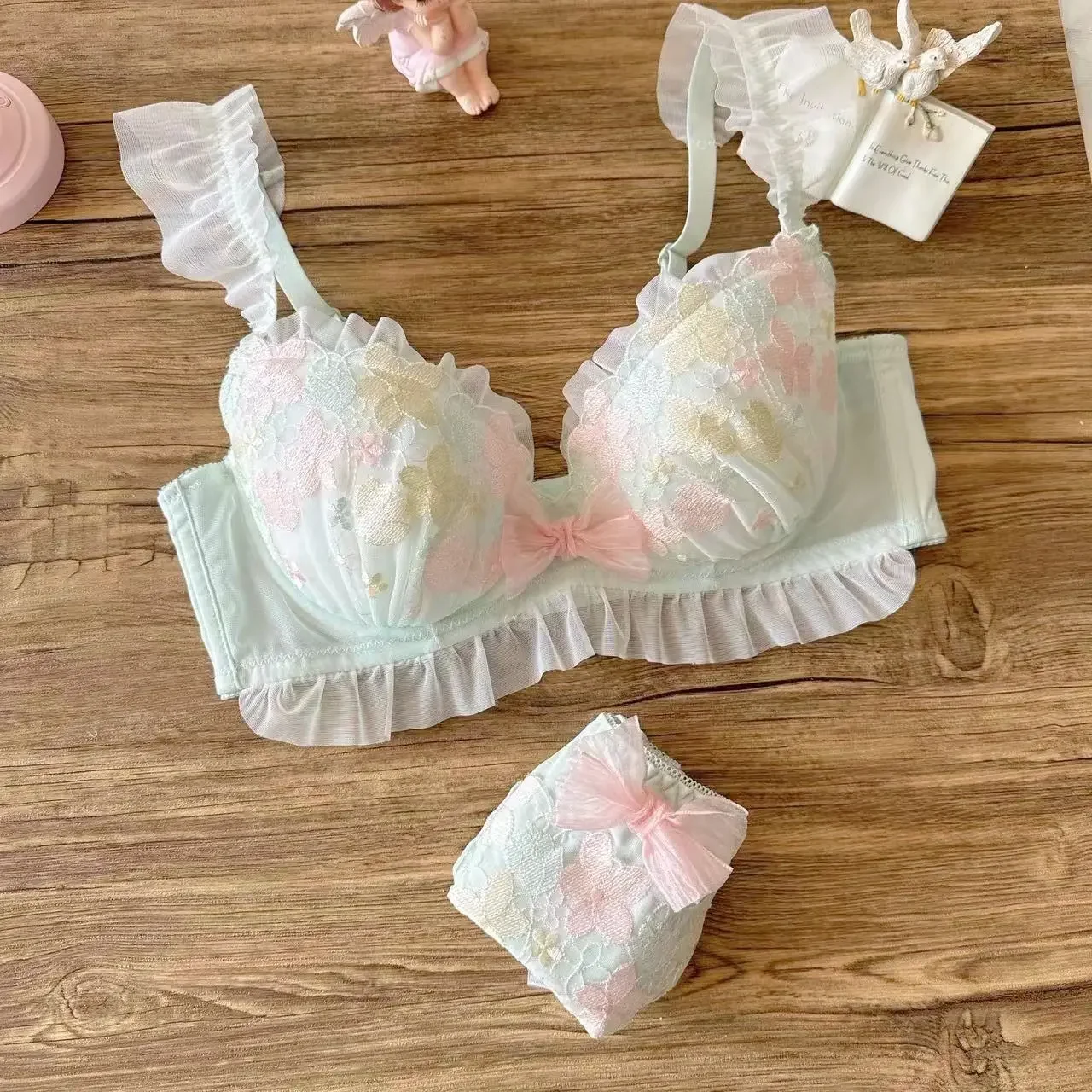 Japanese Super Beautiful Sunflower Embroidered Underwear Three Color Cover Student Girl Cute Gathering Underwear Bra Set