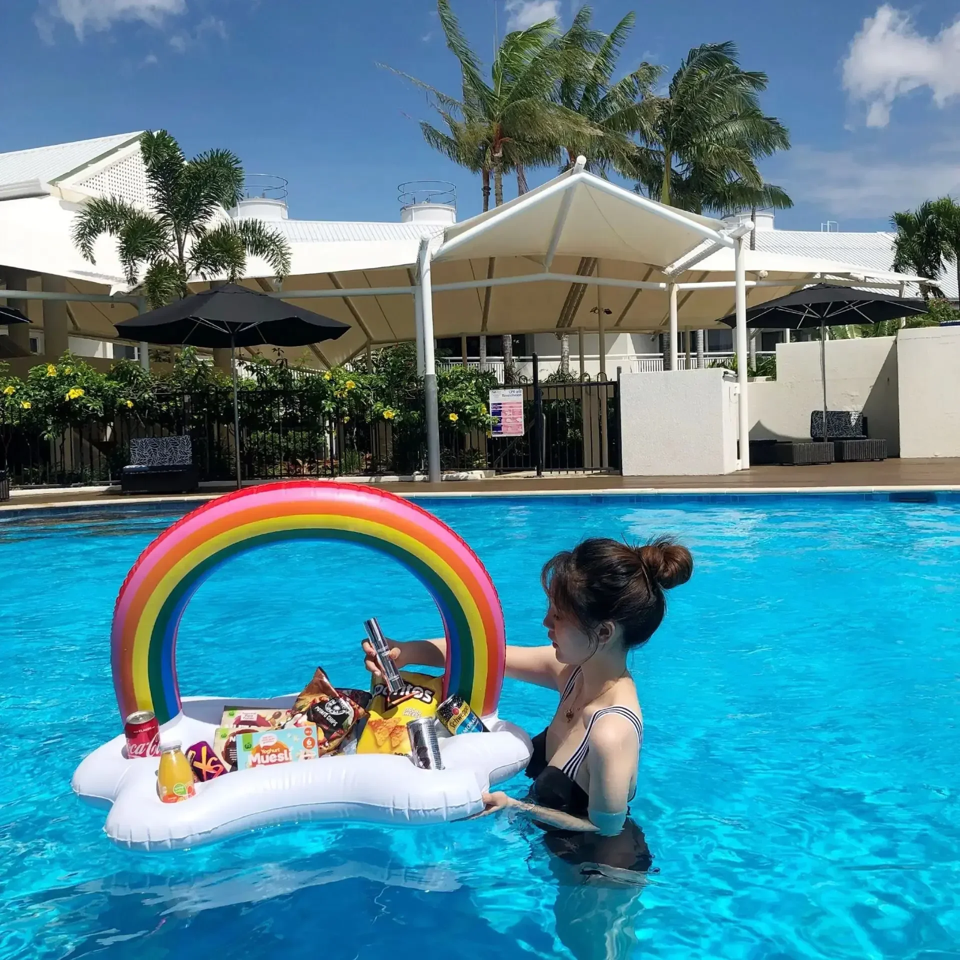 Bandeja inflável da montanha-russa do gelo, balde de gelo da água, parasol do coqueiro, brinquedos infláveis, piscina, arco-íris, 1pc