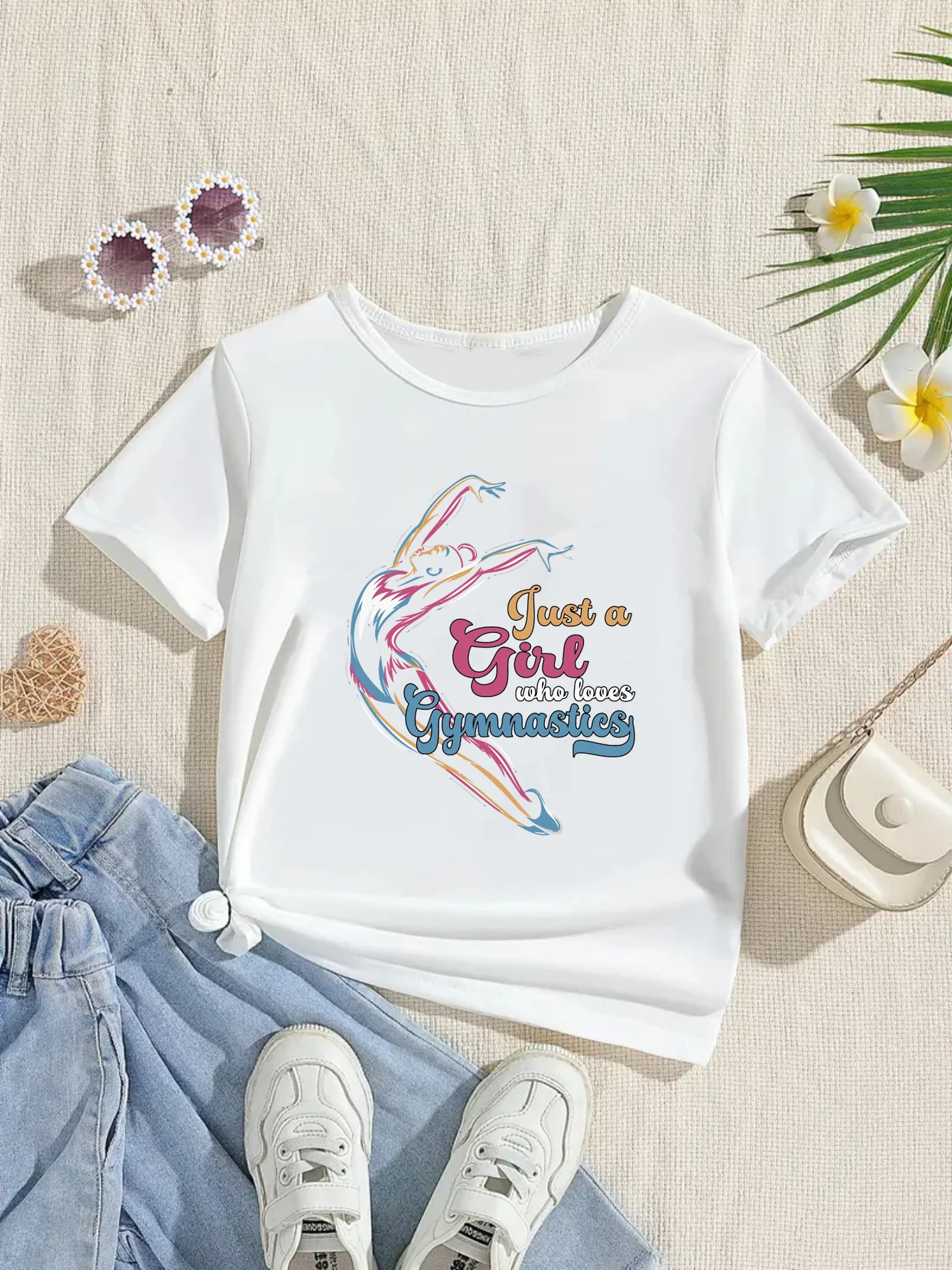 

Футболка с графическим принтом Just A Girls Who Love Gymnastics, одежда для девочек, детская летняя повседневная футболка в стиле Харадзюку с круглым вырезом и короткими рукавами, топ