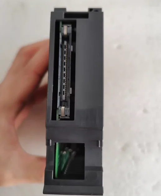 

Инвертор R60AD16-G R60DA4 R60DA8-G, новый, гарантия один год