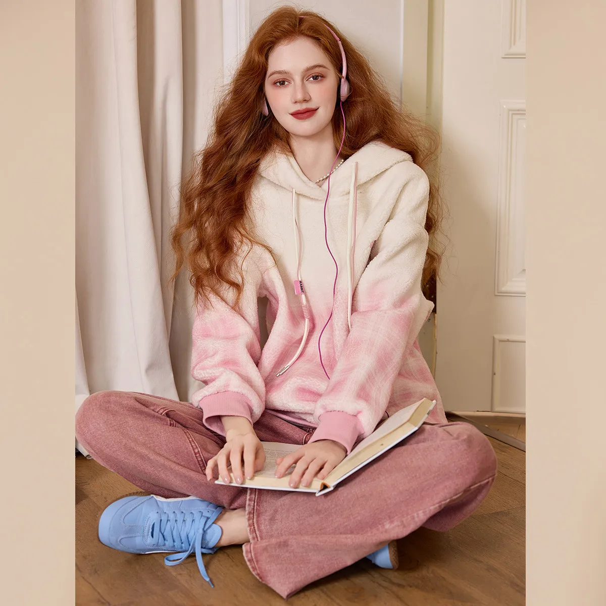 

LOUISYAO Thickened Fleece Lined Hoodie 2025 Autumn Women Elegant Applique Decorative Casual Hooded Sweatshirt