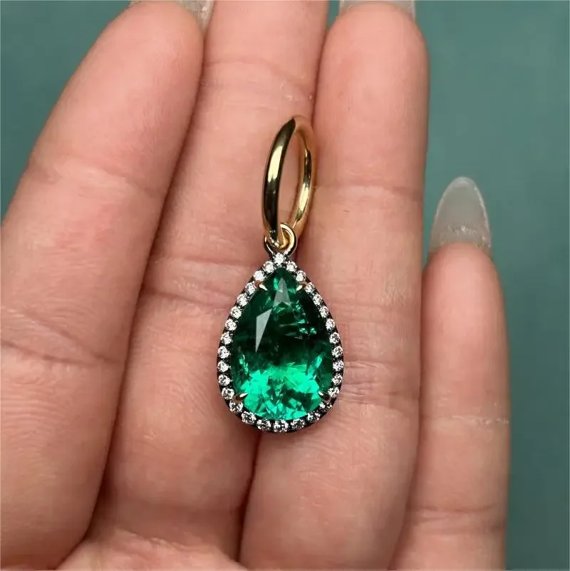 Pirmiana Customized 18k Yellow Gold 5.34ct Lab Grown Emerald Pendant for Women Party Gift