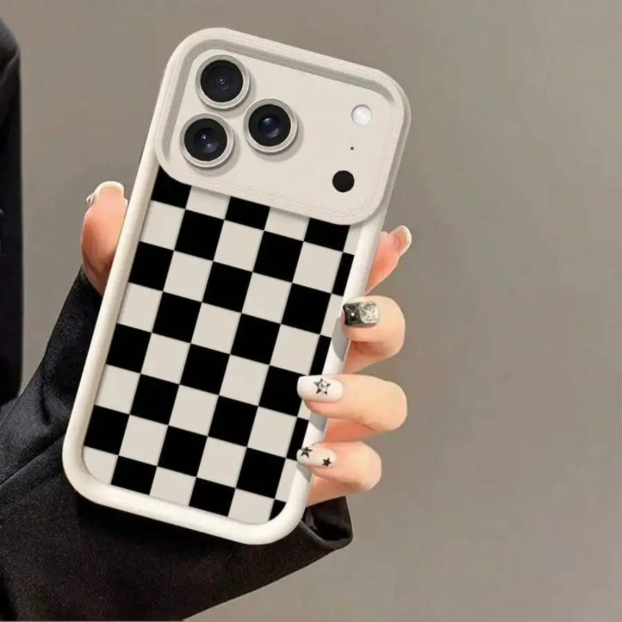 Design créatif avec motif noir mat, coque de téléphone en TPU. Compatible avec iPhone 17 Air, 16 Pro Max, 15, 14, 13, 12 et 11.