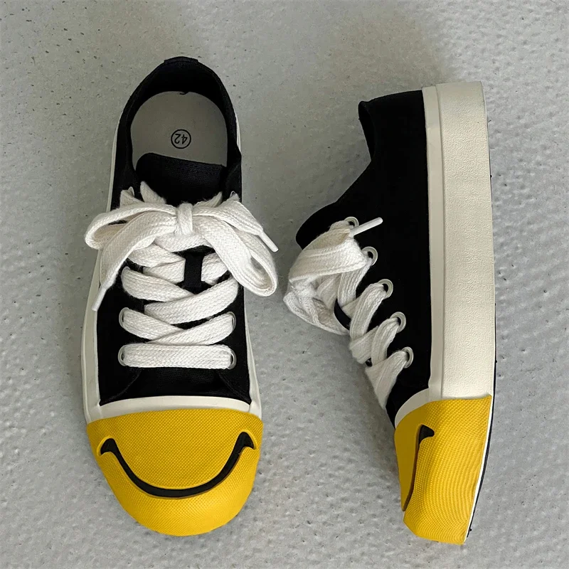 New Casual Personalized Smiling Canvas Shoes for Men and Women, Versatile Round Toe Lace Up Casual Thick Soled Sports Shoes