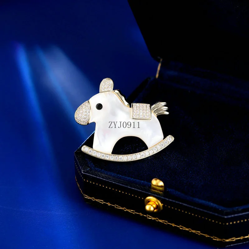 قذائف طبيعية جديدة، دبابيس كرتونية لطيفة، دبابيس حلوة وفريدة من نوعها، فساتين، معاطف، إكسسوارات، مجوهرات الأزياء النسائية