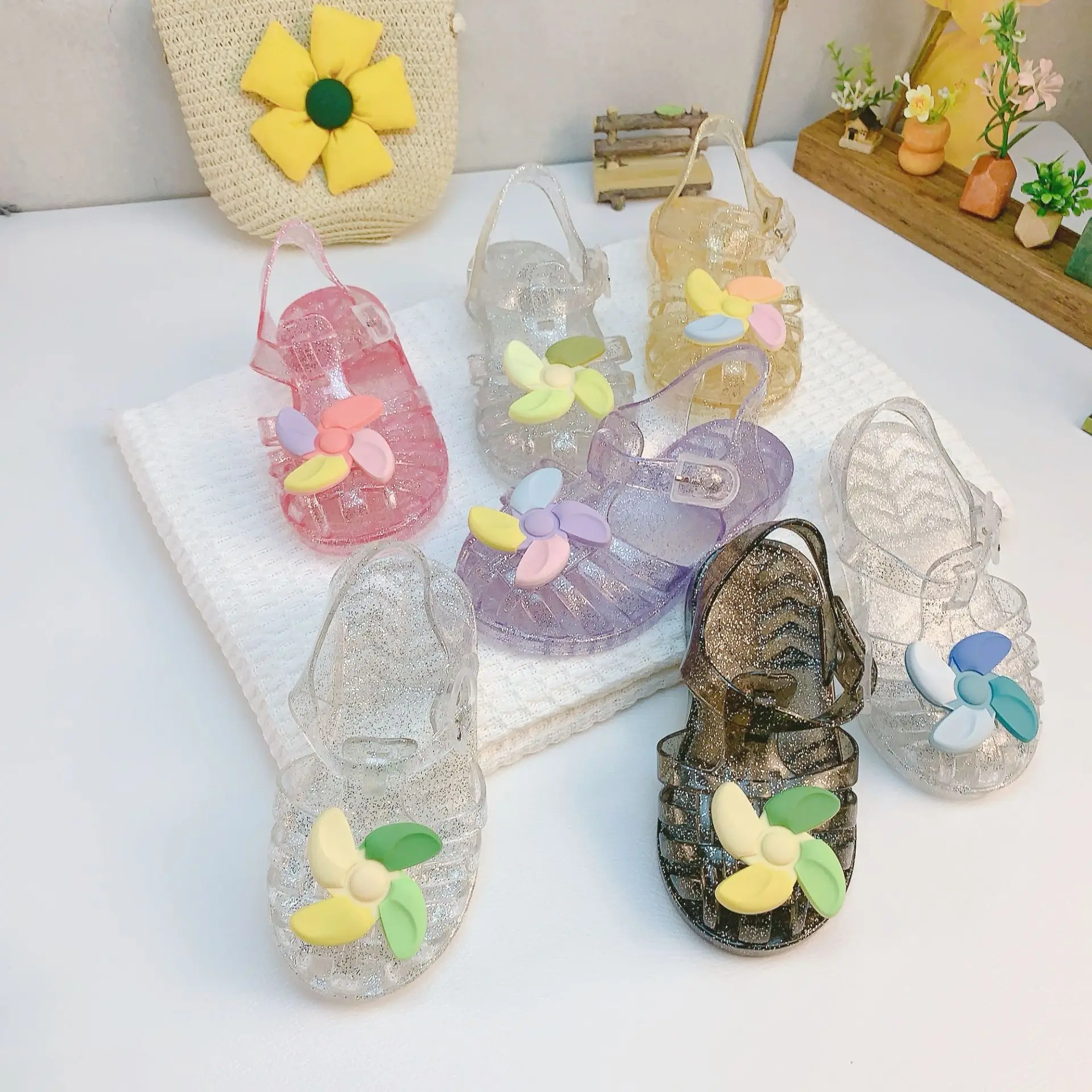 

Детские сандалии с ветряной мельницей, лето 2024, обувь ярких цветов для девочек, новая обувь принцессы, повседневные женские сандалии, универсальная детская обувь, сандалии