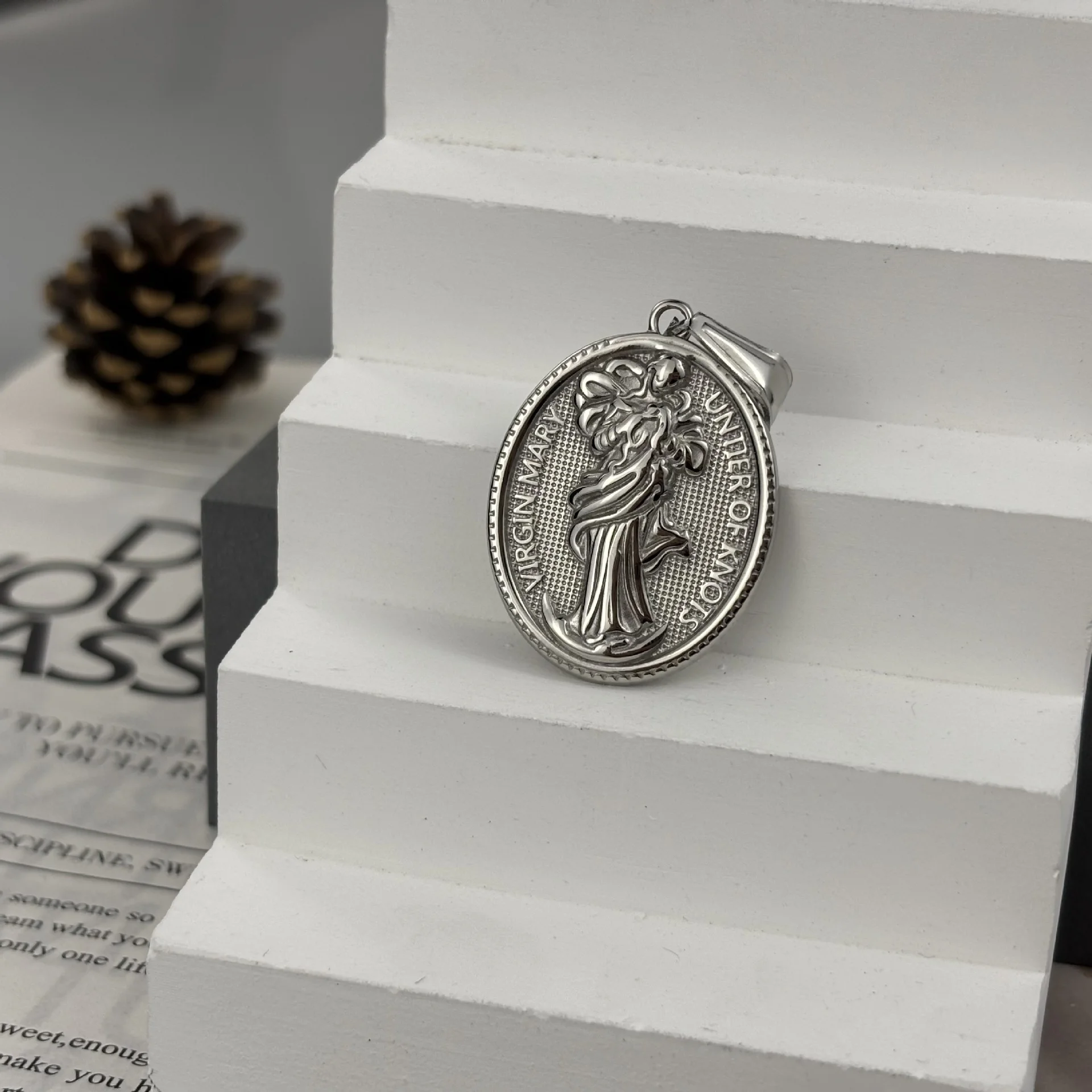 `Men Oval Beaded Border Religious Figure Medallion Pendant Necklace 316L Stainless Steel Gold Plated Vintage Engraved Relief Hip