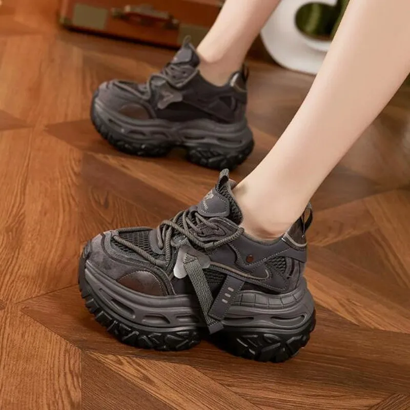 

Весенние модные ретро-кроссовки на массивной подошве, зимние теплые женские туфли из микрофибры, обувь на платформе, женская обувь для увеличения роста