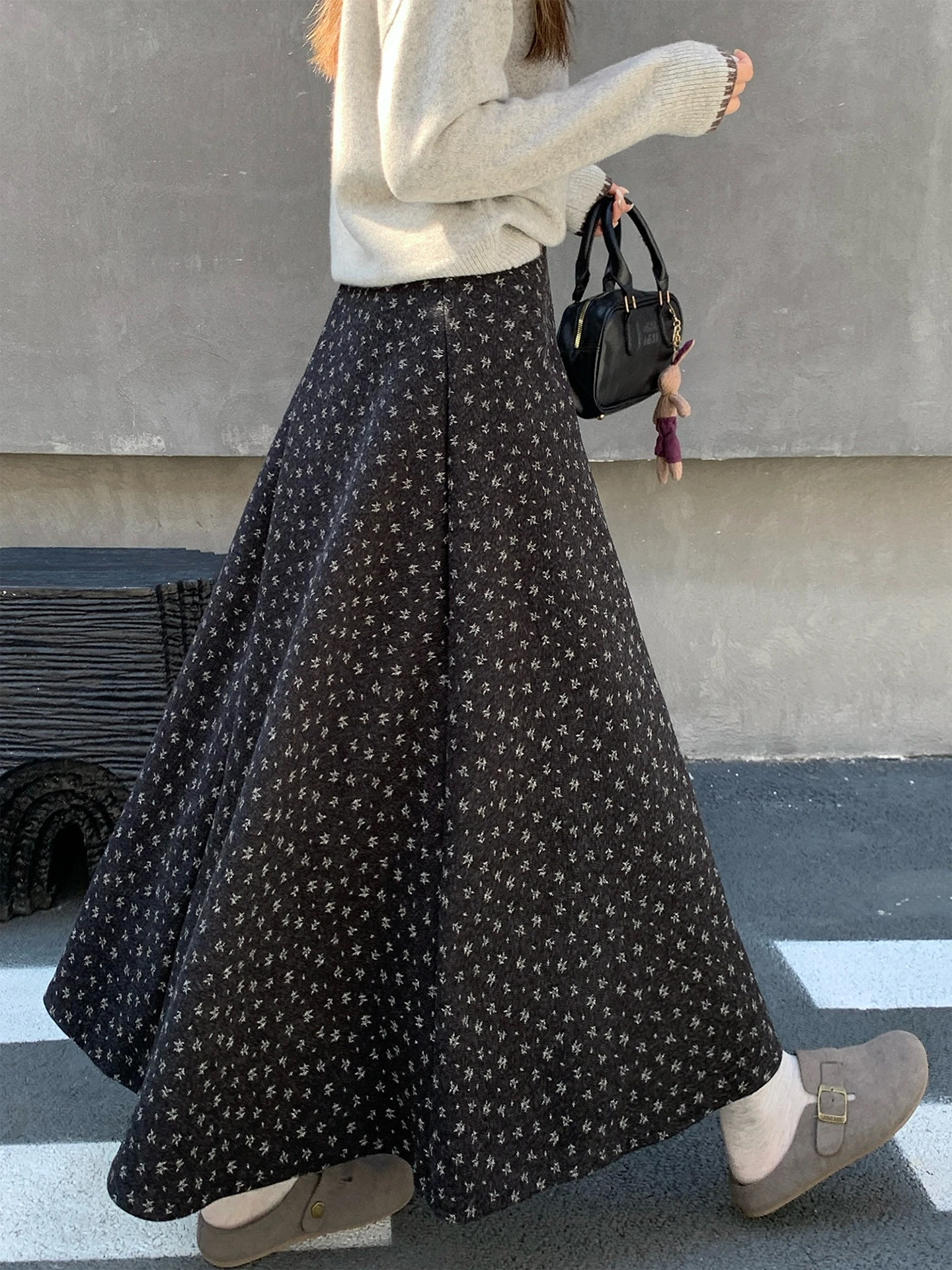 

Элегантная шерстяная юбка с цветочным узором, женская, с высокой талией, А-силуэт, длинная, черная, мягкая, удобная, винтажная, повседневная