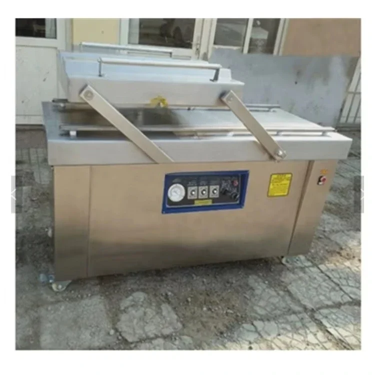 Vacuum packaging machine, double chamber vacuum packaging machine