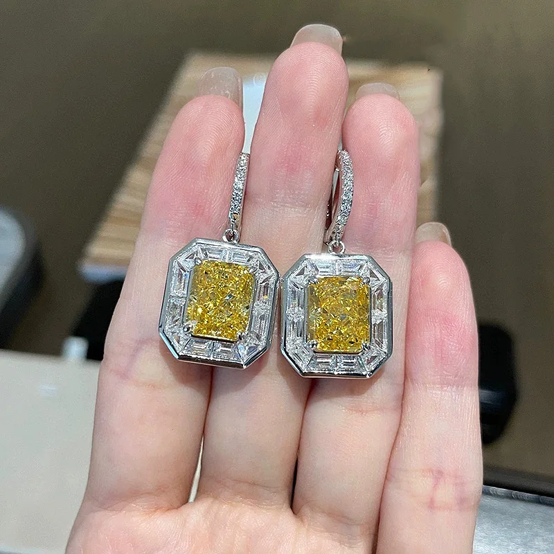 S925 Silver Ear Nail 4ct Rectangular Colored Yellow Ice Flower Cut 8 * 10 High Carbon Diamond Earrings and Earrings Jewelry