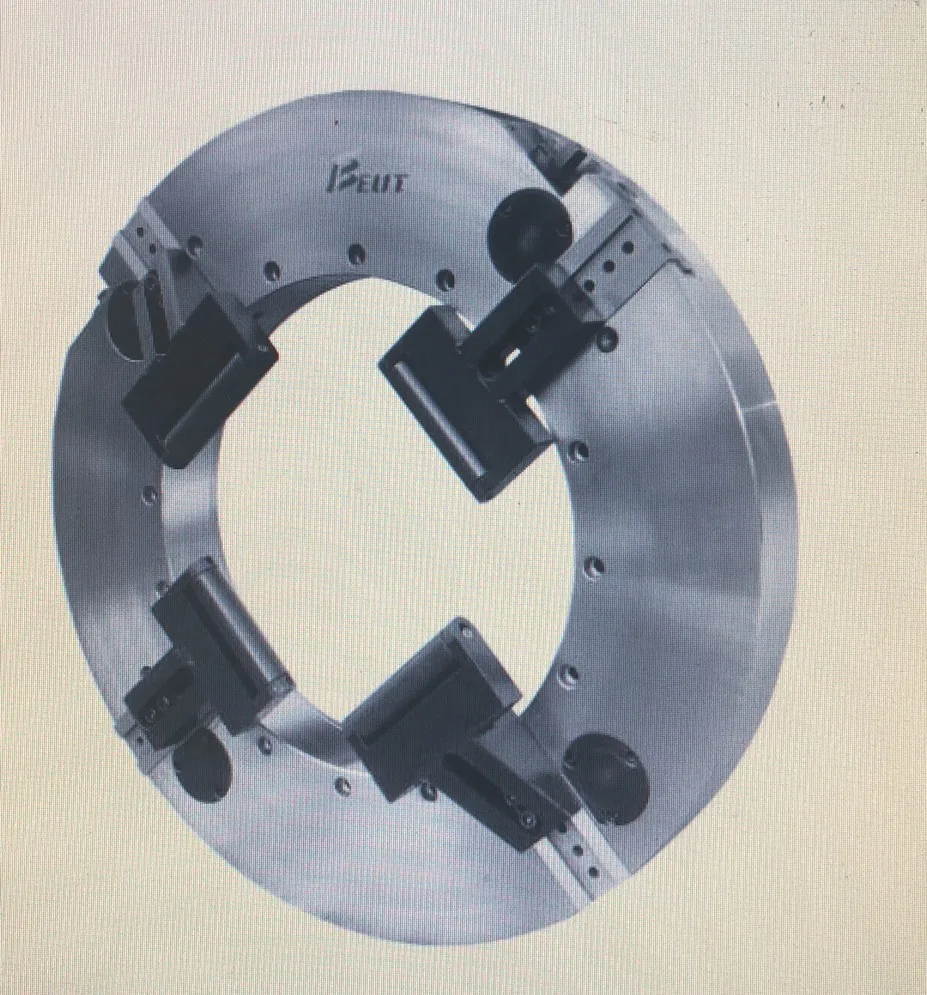 Steel Manual 3-Jaw Self Centering Chuck Outer Diameter 500mm Inner Diameter 300mm High Precision Through-Hole for CNC Machine