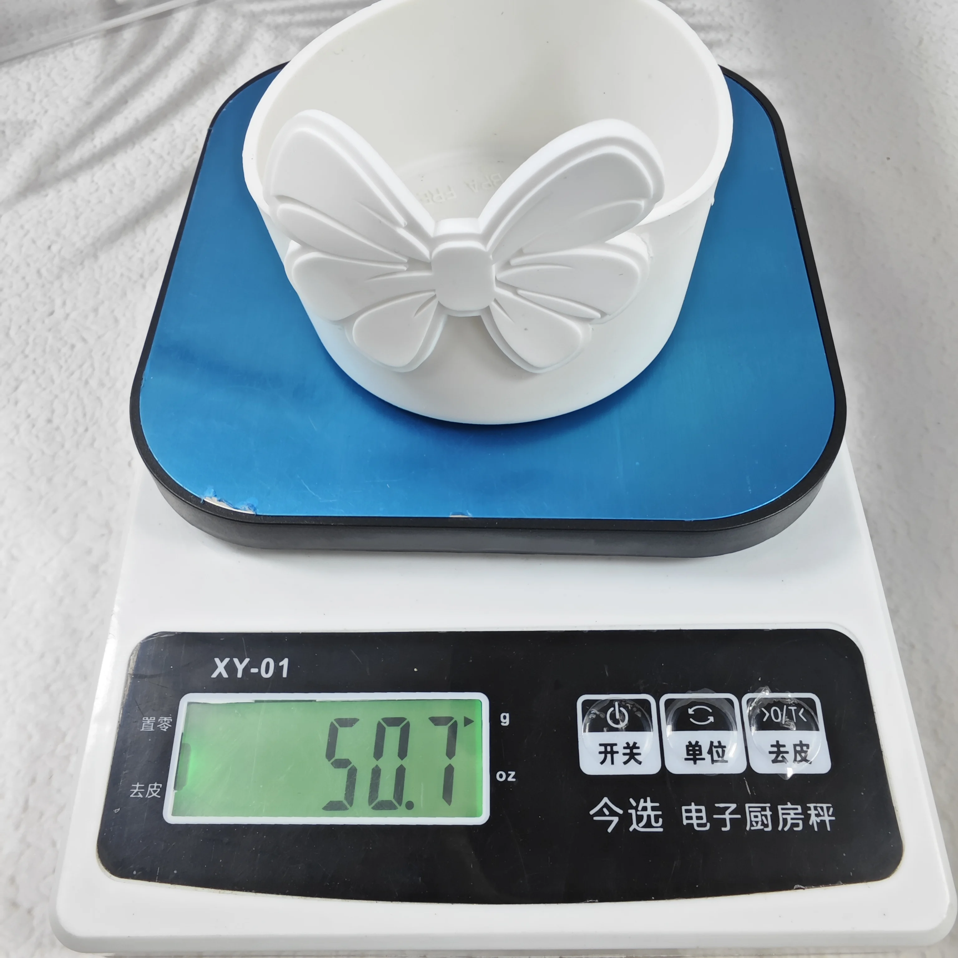 إكسسوارات الأكواب لفيونكة بيضاء أنيقة، وأكمام كوب سيليكون عالمية، وأكواب طازجة مضادة للانزلاق، ومياه قوية #3