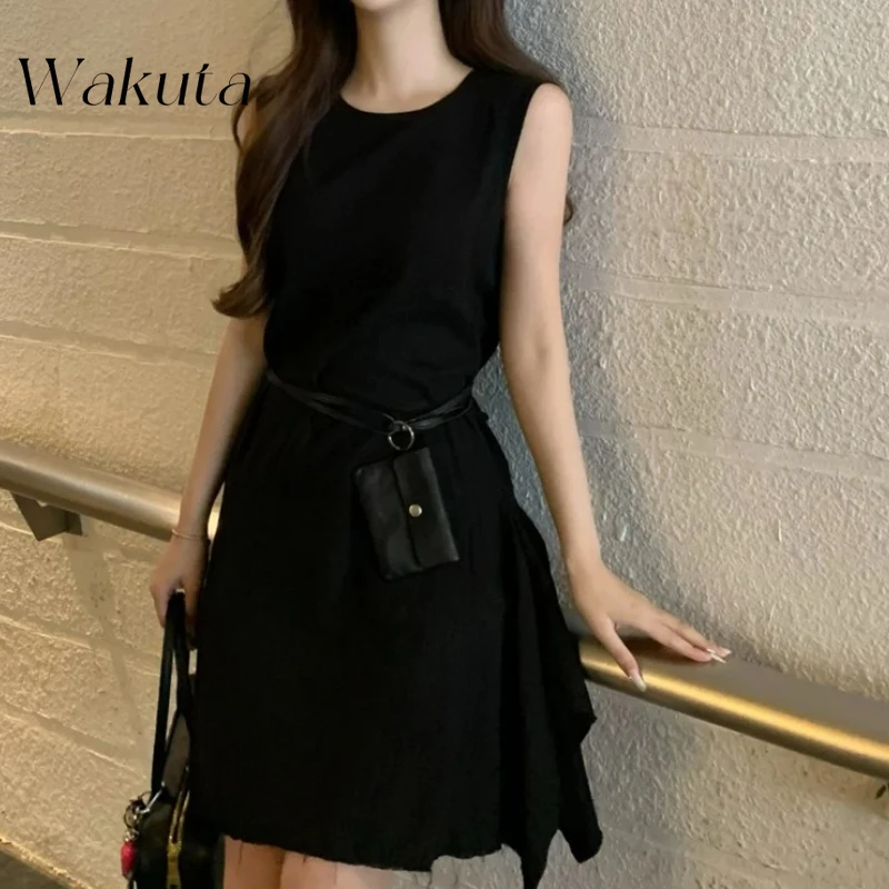

WAKUTA Spring/Summer New Korean Design Elegant Sleeveless Strap Up Backless Robe Japanese Y2k Holiday Vestidos De Tricô Femenino