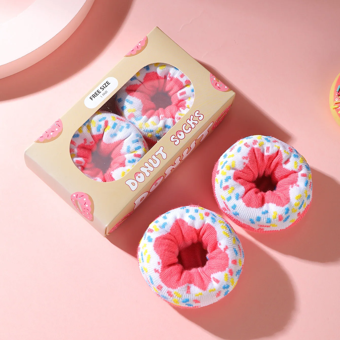 1 Paar mittelhohe Socken für Männer und Frauen, neuartige und lustige bunte rosa Donut-Geschenkbox-Socken, europäische und amerikanische Mode, trendiger Stil, bequem und atmungsaktiv, Party-Casual-Neuheitsgeschenk, Valentinstag, Weihnachten, Weihnachtsmann, Herbst- und Winterstil, All-Stil, süße und lustige Socken