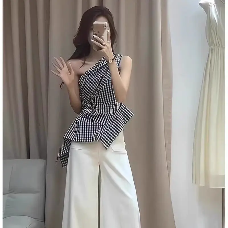 French Retro Plaid Off-shoulder Vest For Women In Summer 2025 New Style Irregular Waist-hugging And Sleeveless Top