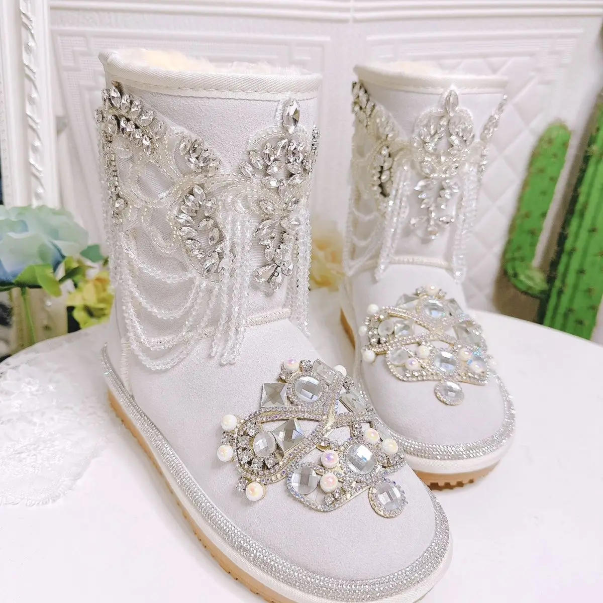 2023 Fashion Luxury Crystal Tassels Cow Suede Women Tall Snow Boots Non-Slip Rhinestones Warm Plush Fur Casual Winter Shoes